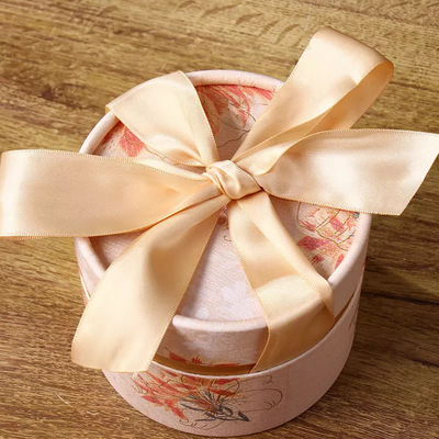 Boîte de tube élégante faite sur commande avec le tube d'emballage de sucrerie de mariage de boîte d'emballage de cadeau de ruban